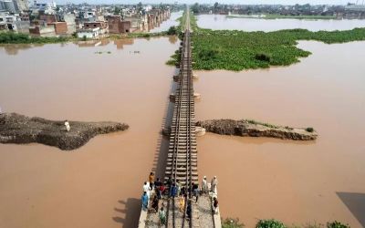Floodwaters sever rail link between Lahore, Faisalabad